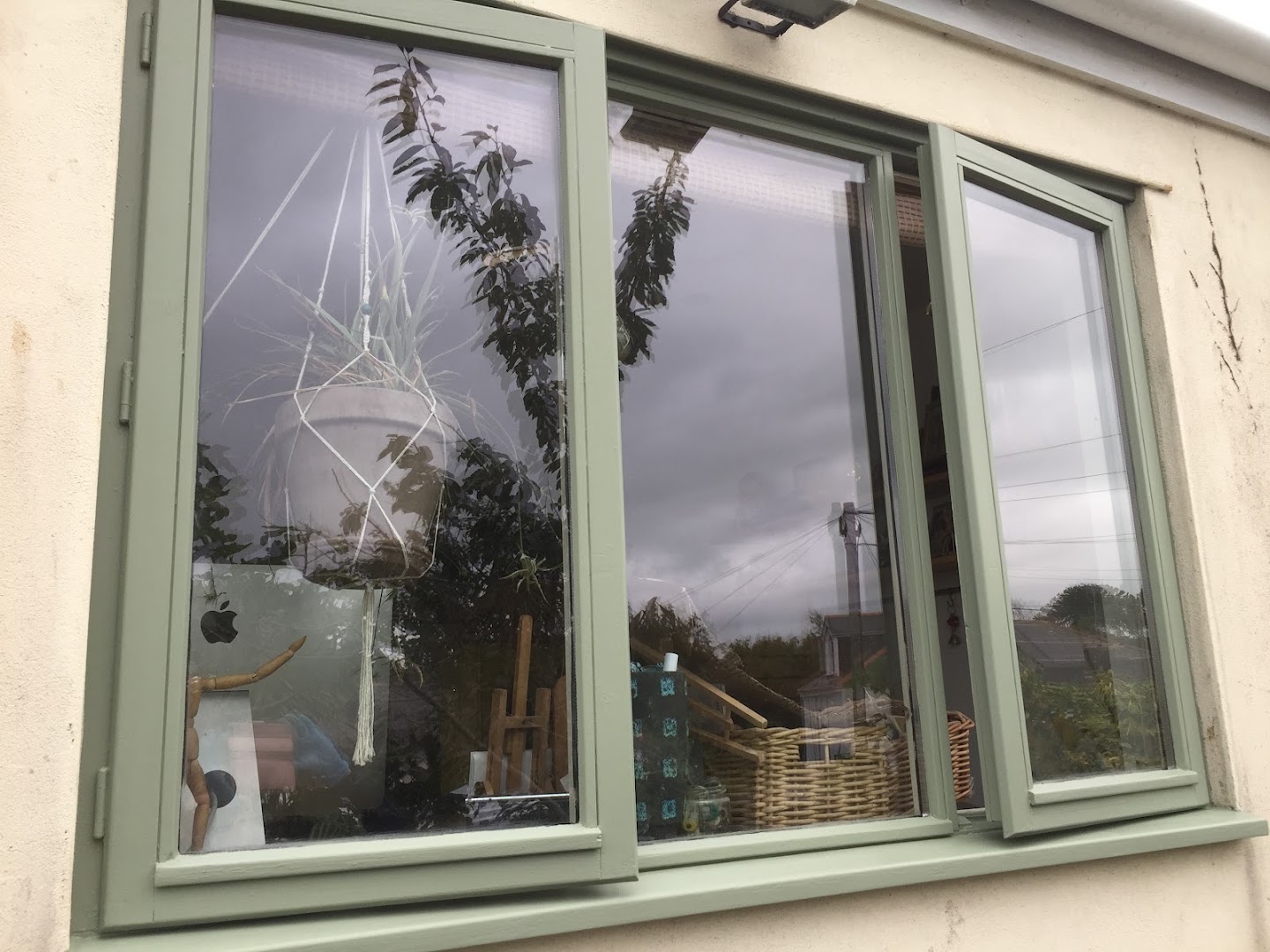 A Woman's Touch Lady Painter & Decorator — Photos 15