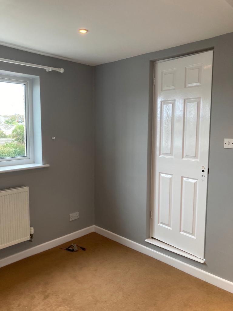 A Woman's Touch Lady Painter & Decorator — Photos 13