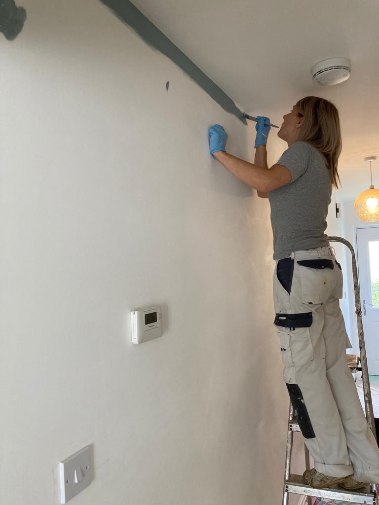 A Woman's Touch Lady Painter & Decorator — Photos 11